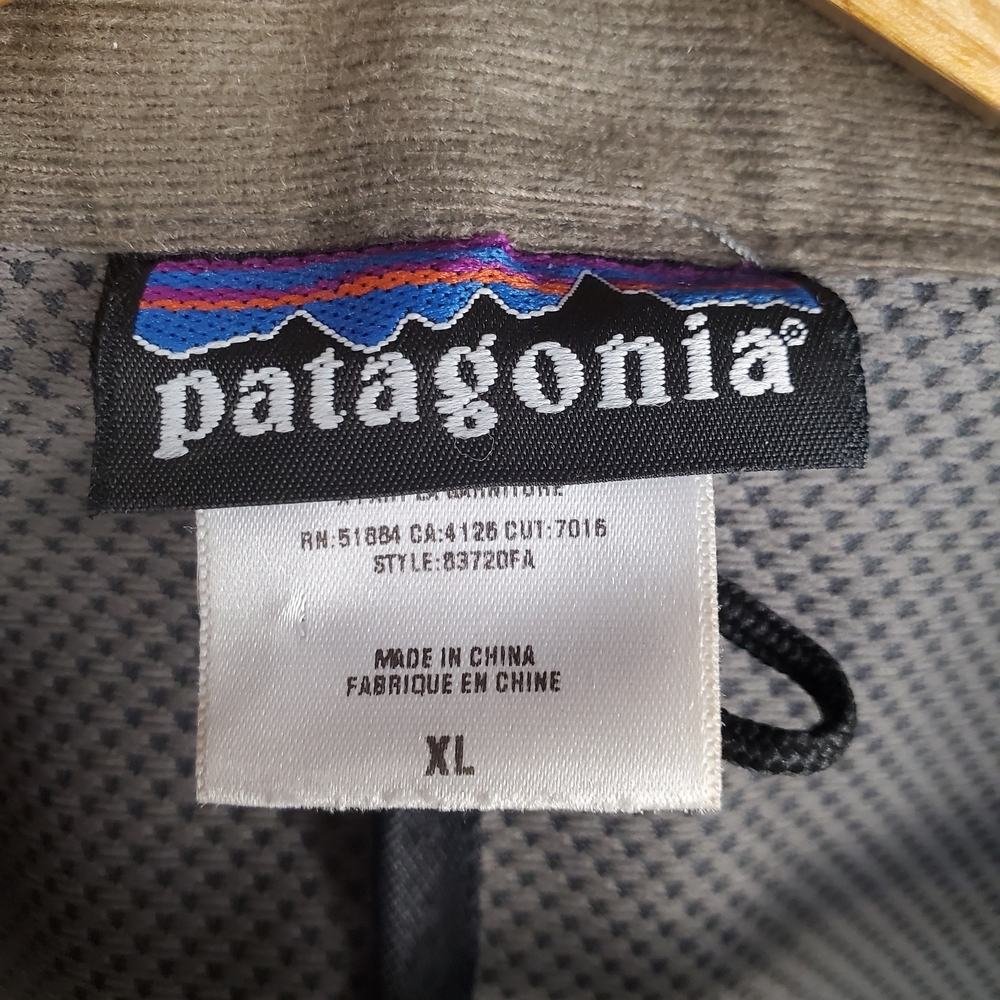 Patagonia Lightweight Jacket. 2 Tone Blue.  XL. #228 - Picture 2 of 15